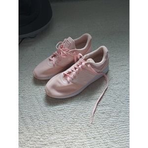 New Balance Womens 24 Pink Mesh Sneakers Shoes size 10)